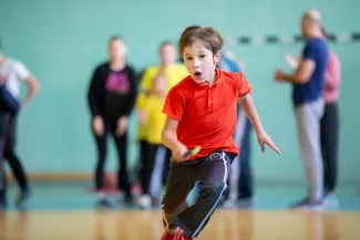 bewegingsonderwijs-jongen