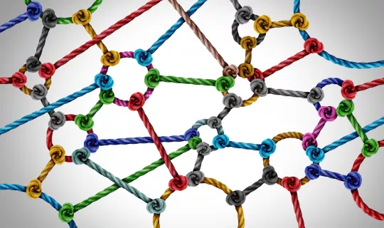 Verbinding tussen draden die aan elkaar vastgeknoopt zijn.